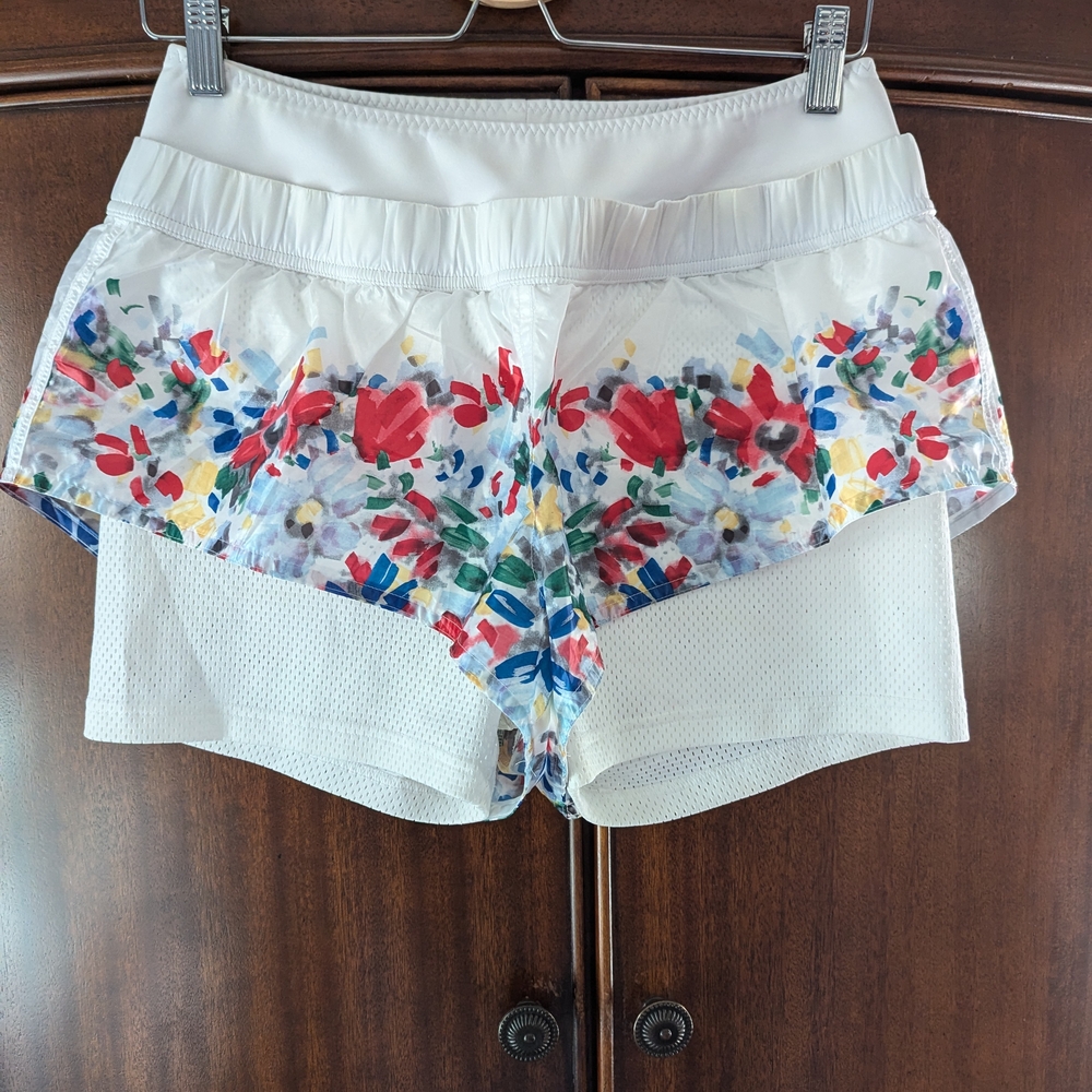 Adidas White Floral Women's Athletic Shorts. Medium Like New! Sezane